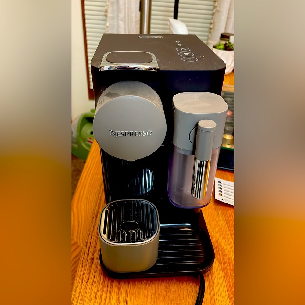 Nespresso lattissima One